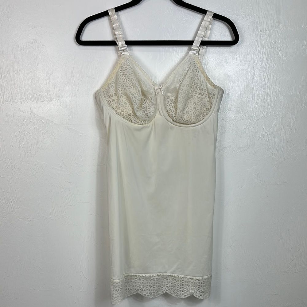 Sno-Flake Bow Bra By Bali Vintage Ivory Chemise With Lace Detail Size 36D